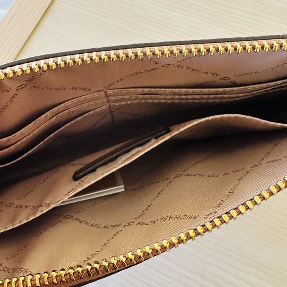 Michael Kors Mirella MD Embellished Tote Bag/ Clutch Wristlet Leather Cream Mult - Picture 16 of 16